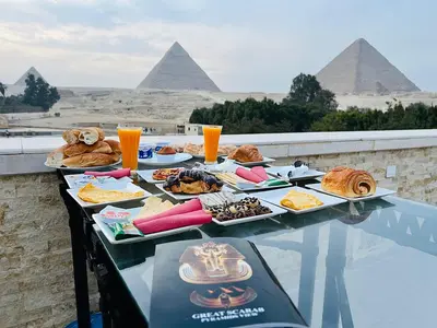 فندق سكاراب بيراميدز