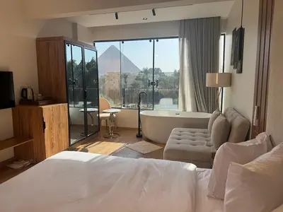 Palacio Pyramids Hotel