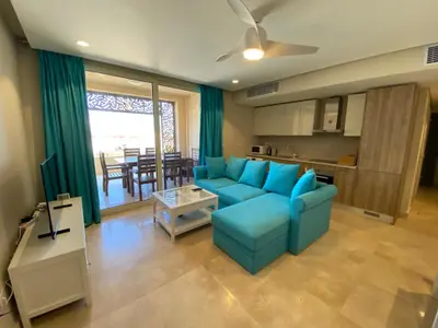 شقة حديثة بوصول كبير إلى الشاطئ