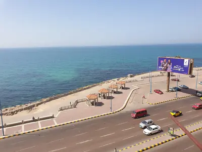 الشقة البحرية