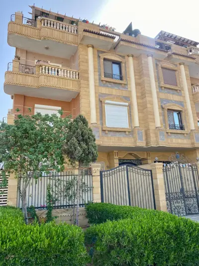 فيلا نيو كايرو ٣ غرف بحديقة وموقع مميّز من بست أوف بيدز