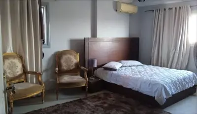 أنثى فقط غرفة في 3 غرف