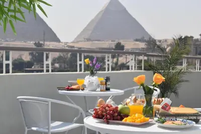 La Perle Pyramids