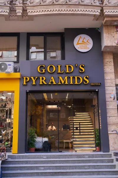Gold's Pyramids Hotel