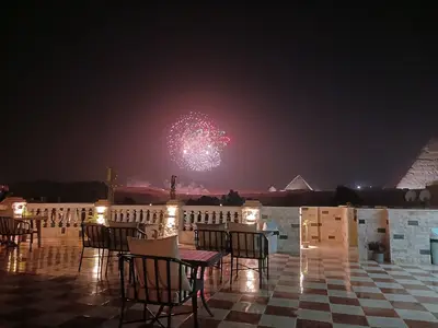 هرم كارما ينظر في