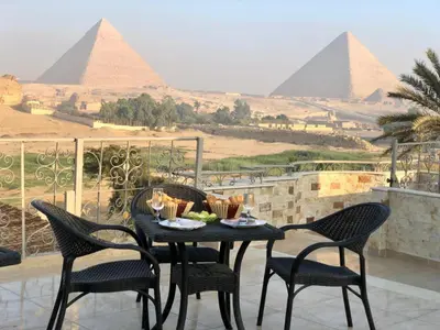 هرم الشمس العظيم Inn