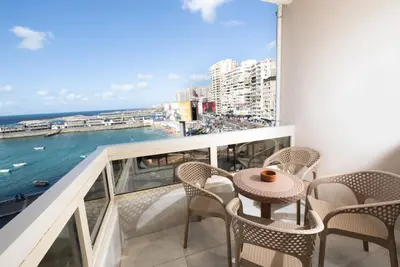Al Corniche Residence Sea View