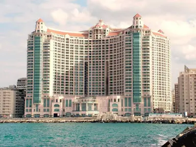 شقق فندقية فاخرة في جراند بلازا سان ستيفانو، موقع متميز مع إمكانية الوصول إلى ميجا مول ومطاعم فور سيزونز