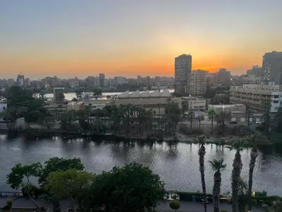 شقّة فاخرة تماماً منظراً جميلاً