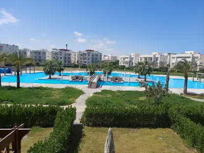 فصيلة ساحل أمواج الشمالي في الأسر في الطابق الأول فقط