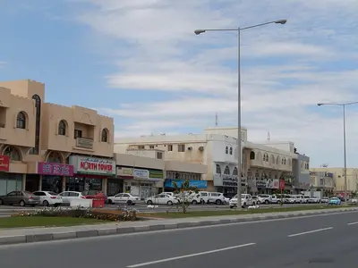 فنادق الخور والدخيرة